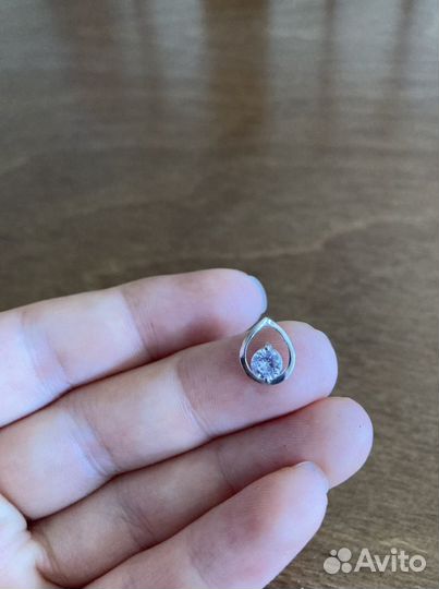 Подвеска серебрянная с фианитом