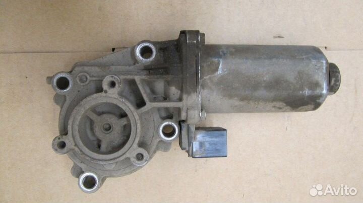 Моторчик блокировки Mercedes Benz X164 W164 (ML)