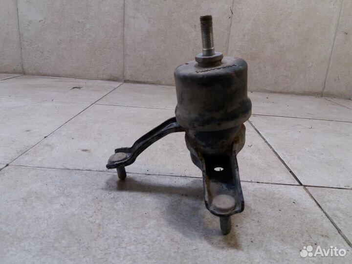 Опора двигателя Toyota Auris 150 E150 ZRE151