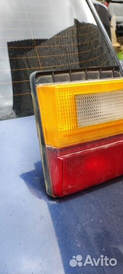 Оригинальный правый фонарь Ауди 100 С3