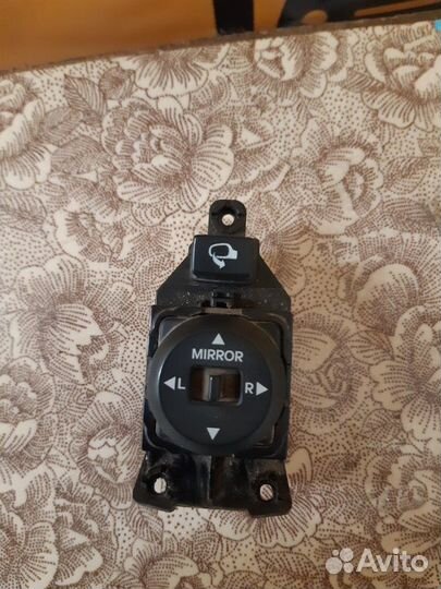 Блок управления зеркалами Kia Picanto 2 G4LA 2011