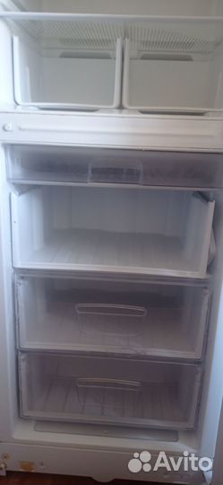 Продам холодильник бу indesit