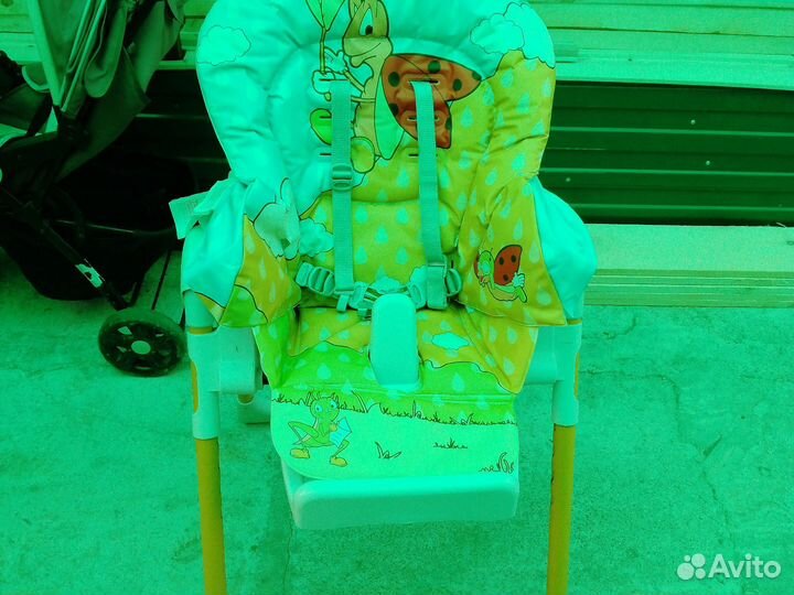 Детский стульчик для кормления