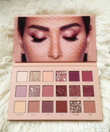 Huda Beauty Палетка теней The New Nude мультиколор