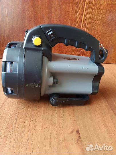 Фонарь прожектор аккумуляторный