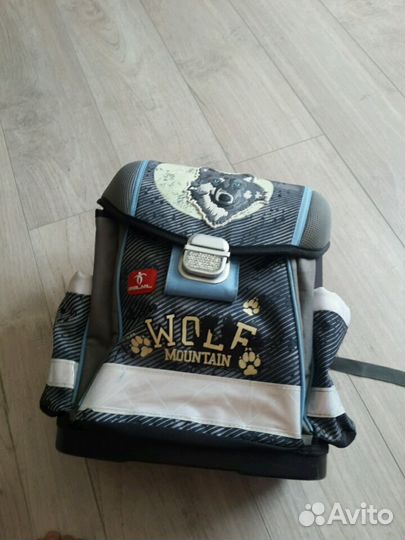 Школьный ранец