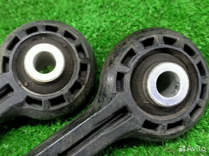 Стойка переднего стабилизатора (комплект) Audi A4