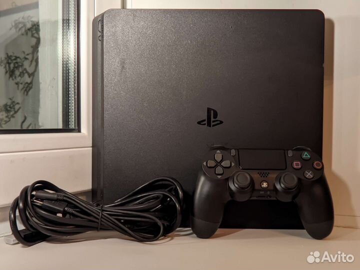 PlayStation 4 Slim 1TB
