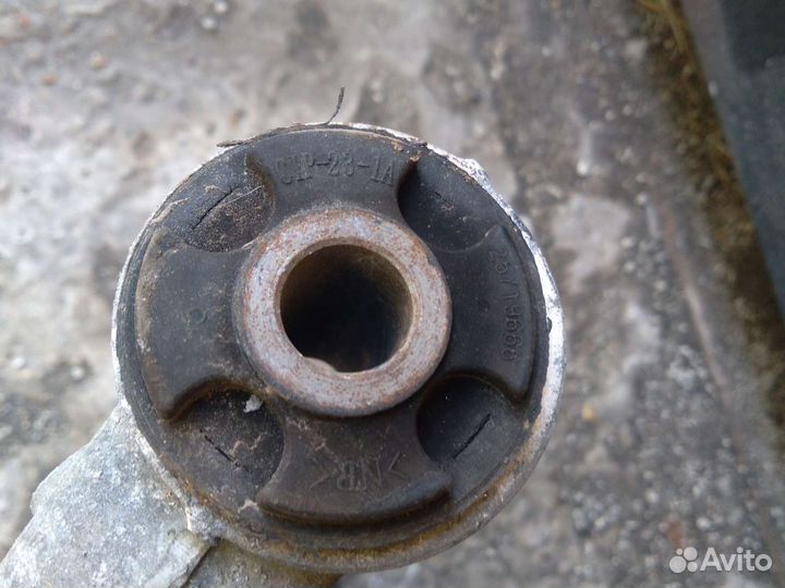 Рычаг задний верхний левый\правый Cadillac CTS 2