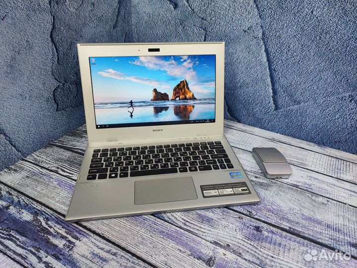Ультрабук Sony Vaio i3 3217U/6Gb/SSD