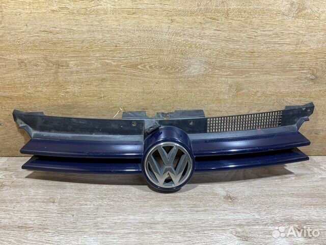 Решетка радиатора Volkswagen Golf 4 Арт. 130429