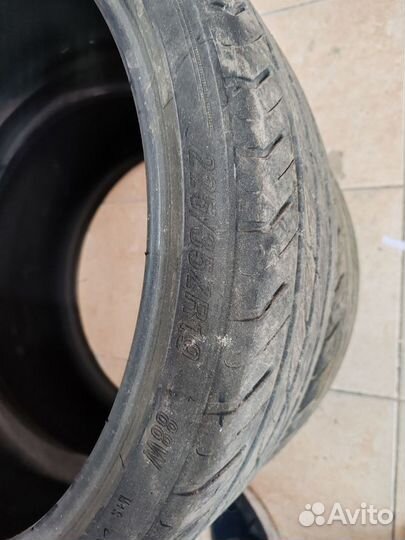 Toledo TL1000 225/35 R19