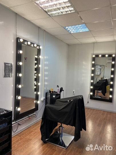 Гримерное зеркало с лампочками напольное