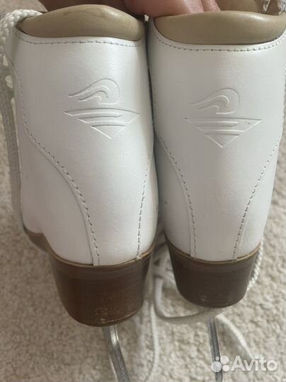 Коньки фигурные Axel 28