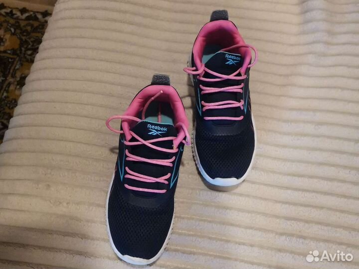 Кроссовки для девочки