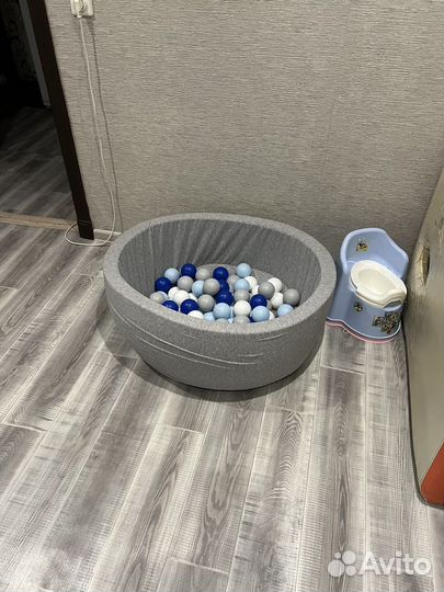 Бассейн с шариками