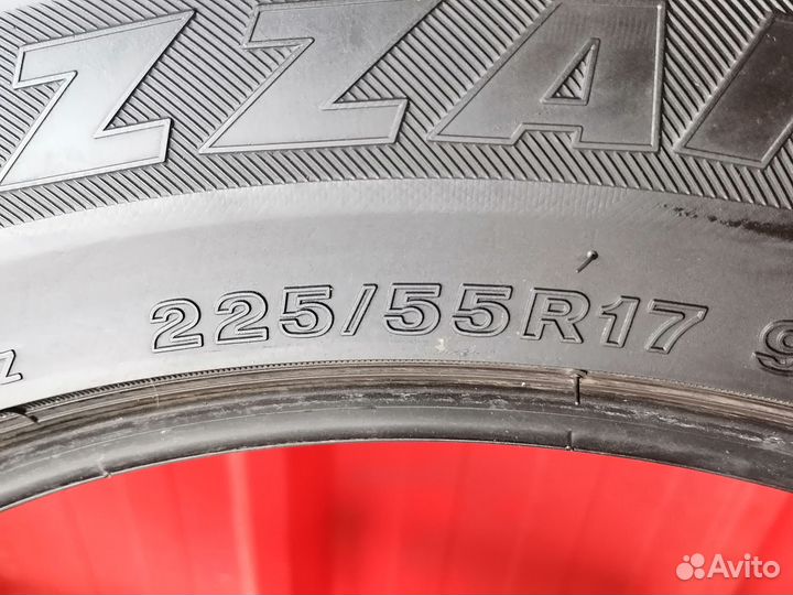 Bridgestone Blizzak RFT 225/55 R17