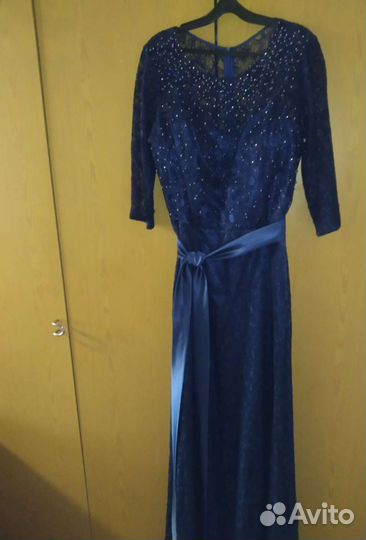 Вечернее платье