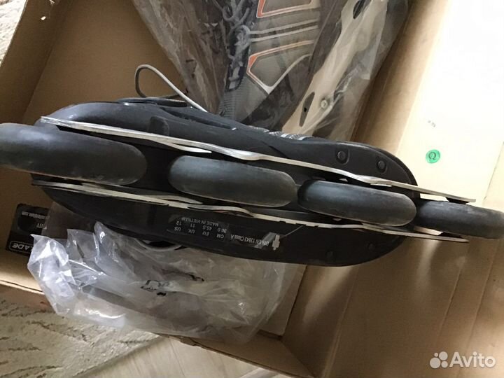 Роликовые коньки