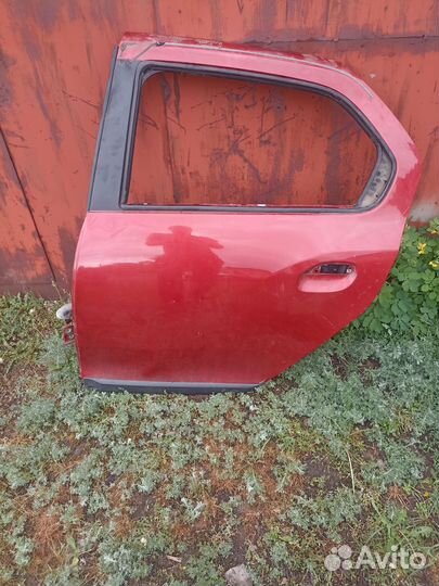 Дверь задняя левая renault logan 2