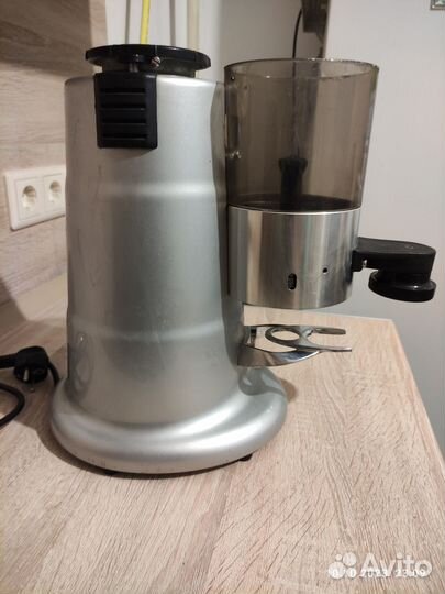 Кофемолка электрическая жерновая Macap MC 6