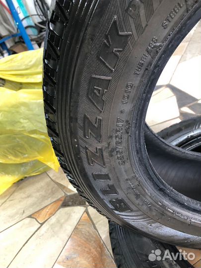 Bridgestone Blizzak DM-Z3 225/65 R17