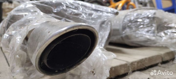 Задняя часть глушителя ford mustang 2022г