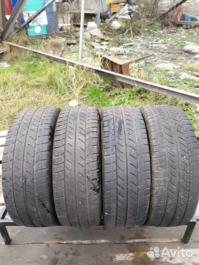 Continental VancoWinter 2 225/65 R16C 110V