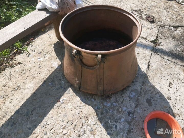 Старинный полковой казан