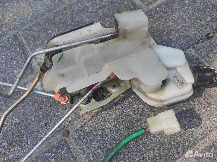 Левая электростеклоподъёмник mitsubishi l200 2004