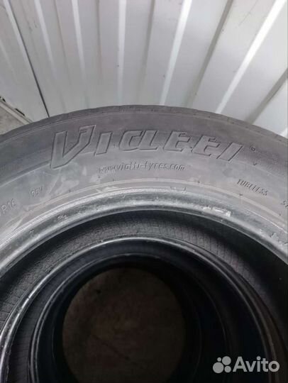 Viatti Strada Asimmetrico 215/60 R16