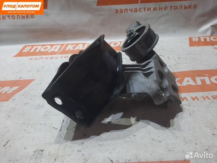 Подушка крепления двигателя передняя правая Nissan