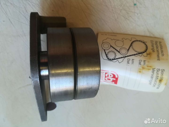 Ролик натяжной 04740847