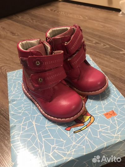 Ботинки для девочки 18