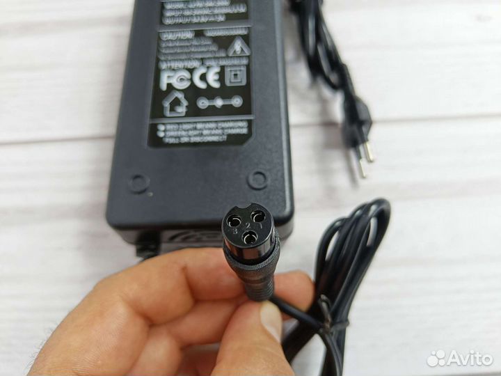 Зарядное Устройство 54,6V (48 Вольт)