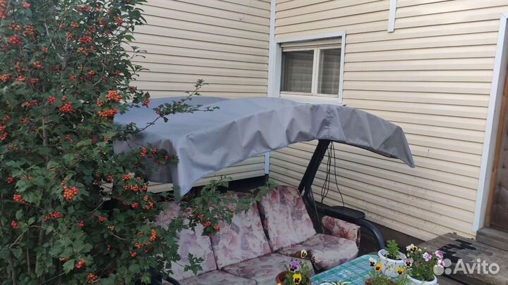 Крыша на качелю