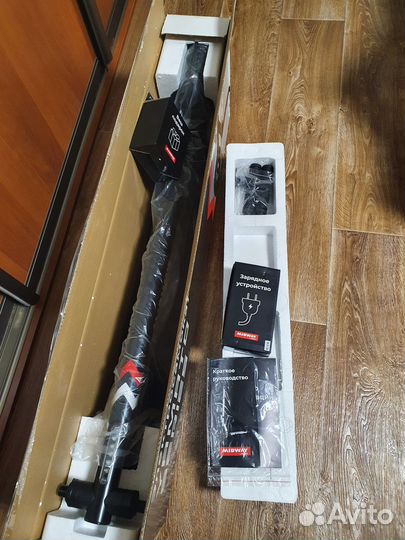 Электросамокат новый в упаковке