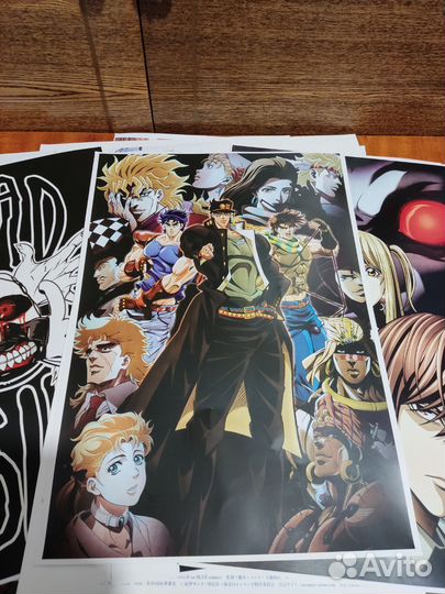 Плакаты аниме и K-POP в ассортименте