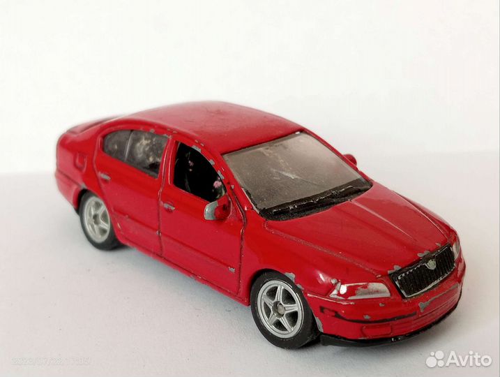 Игрушечные машинки