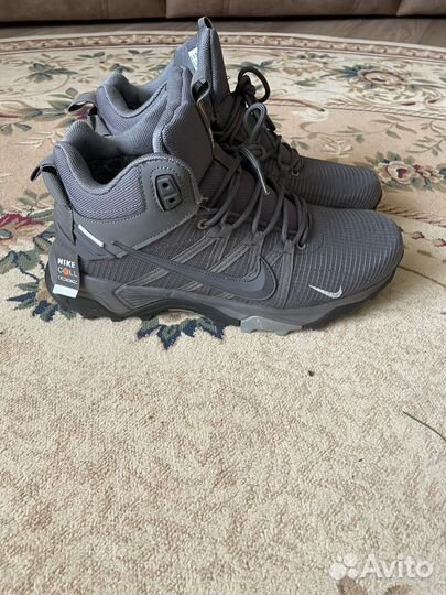 Кроссовки зимние