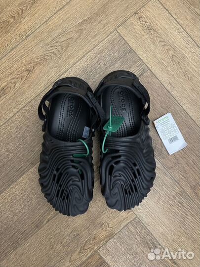 Сланцы Crocs x Salehe Bembury