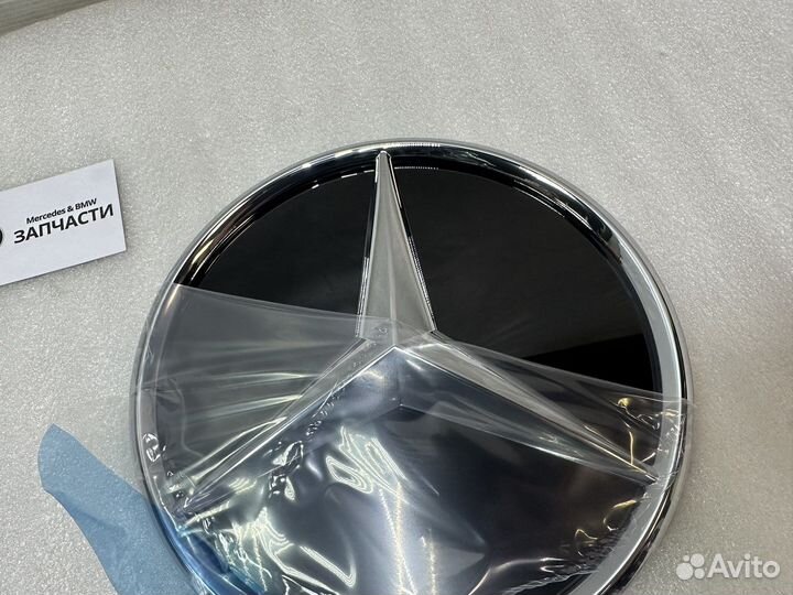 Эмблема решётки радиатора Mercedes A0008800300