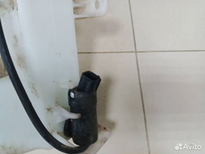 Бачок омывателя лобового стекла Hyundai Elantra