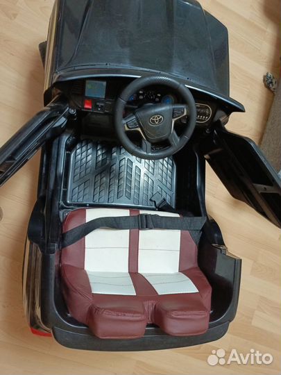 Детский электромобиль