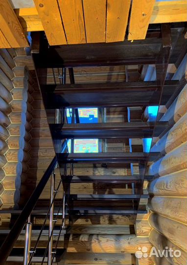 Лестница Г-образная с поворотными ступенями