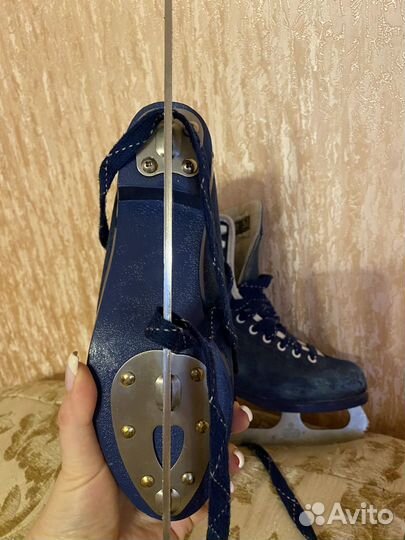 Коньки фигурные 35