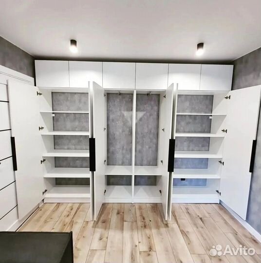 Шкаф распашной на заказ