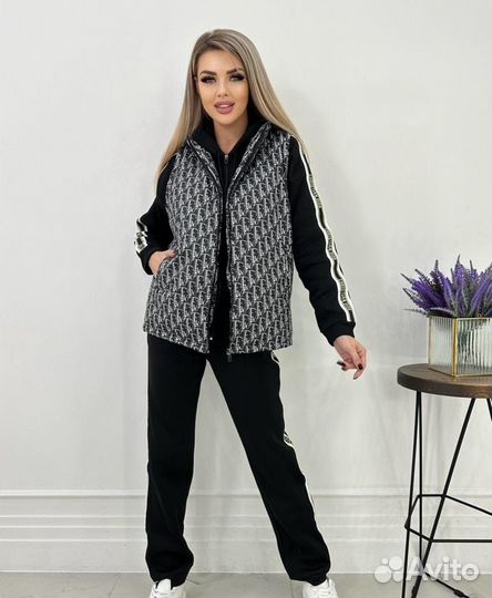 Костюм женский тройка 44-54