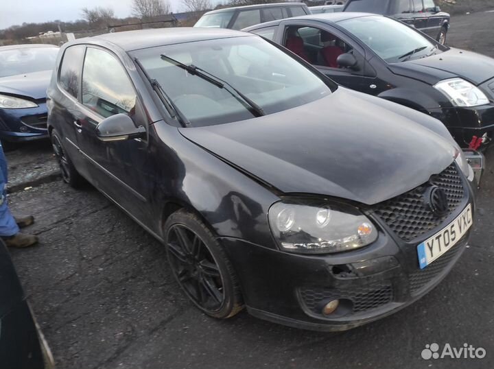 Фара правая Volkswagen Golf 5