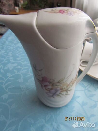 Сервиз кофейный на 4персоны с блюдом